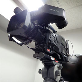 撮影システム内のビデオカメラ